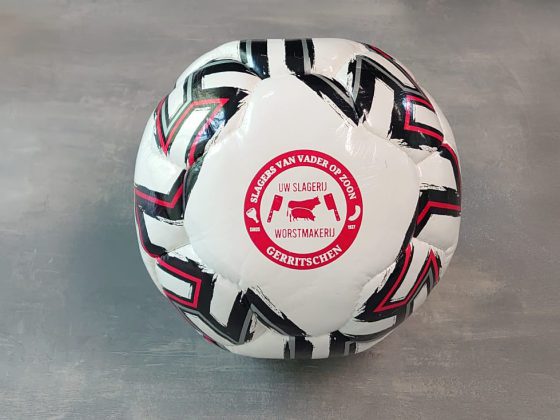 voetbal bedrukken met logo